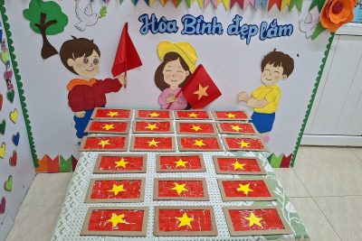 Hoạt động chào mừng đại lễ 30/4 tại Trường Mầm non Phú Long