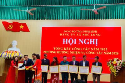 HỘI NGHỊ TỔNG KẾT CÔNG TÁC ĐẢNG NĂM 2025, PHƯƠNG HƯỚNG NHIỆM VỤ CÔNG TÁC ĐẢNG NĂM 2026 CỦA CHI BỘ TRƯỜNG MN PHÚ LONG